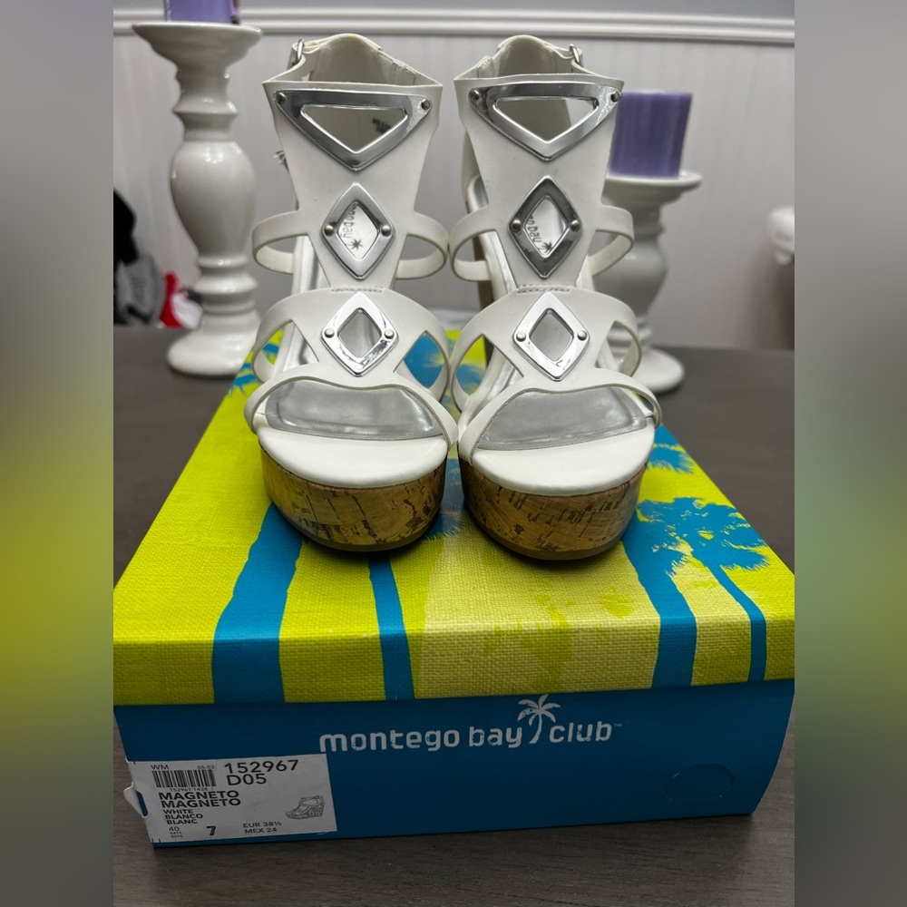 Montego Bay Club NWT Magneto 7 White